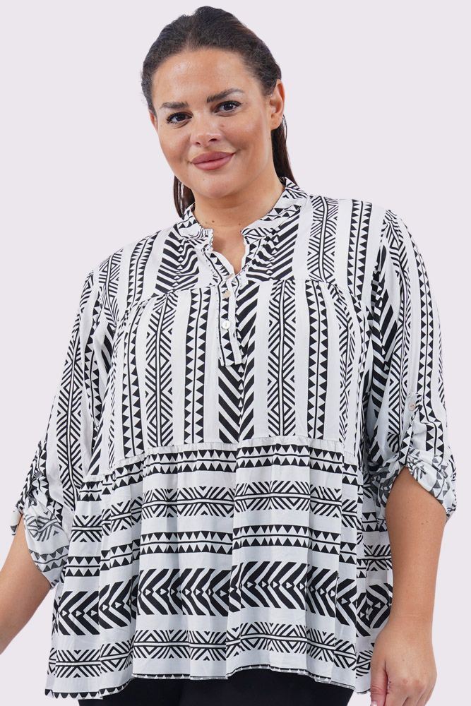 Geometric Print Collar Button Up Top